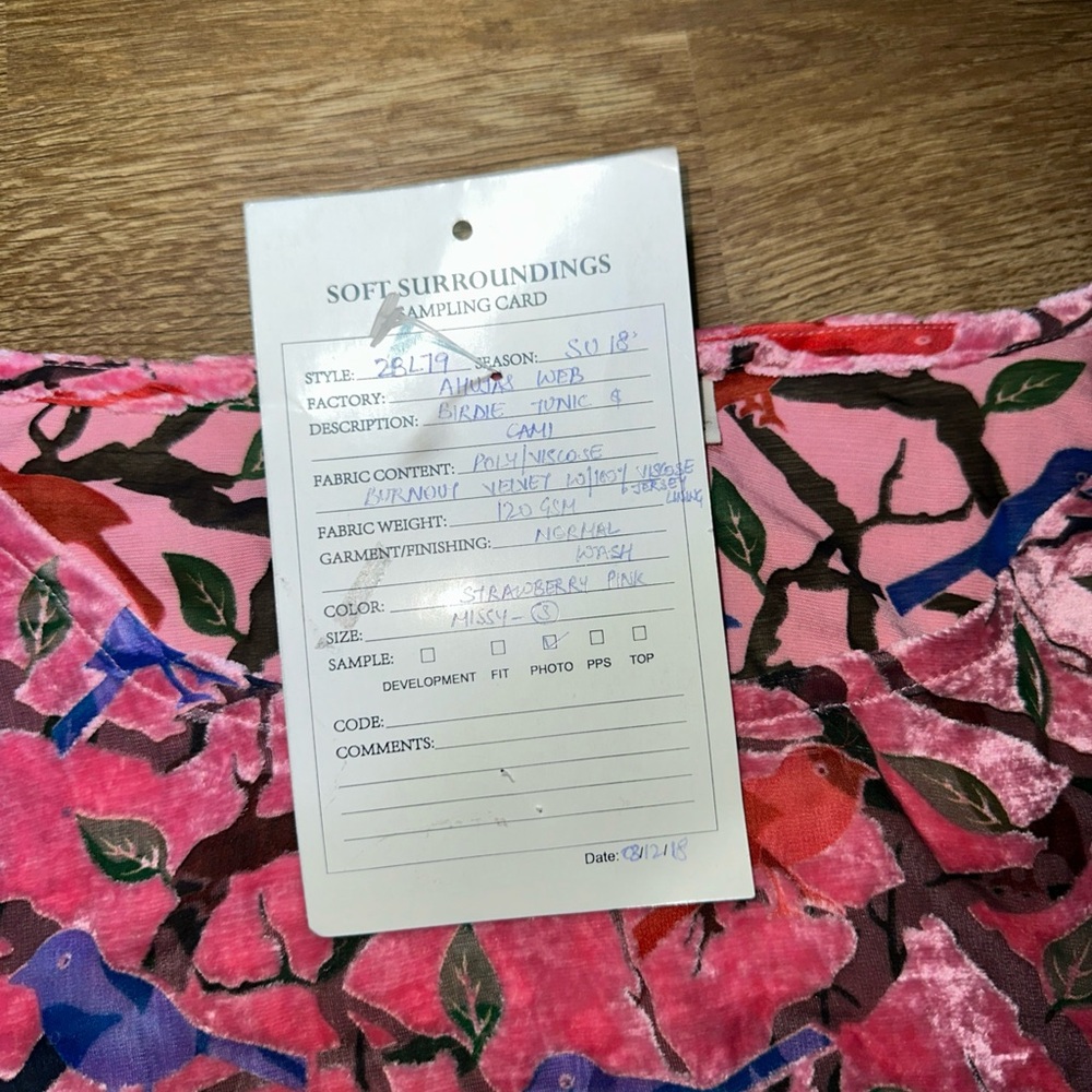 Soft Surroundings Birdie Tunic Strawberry Pink Burnout Velvet Bird Print Top S - Picture 3 of 7